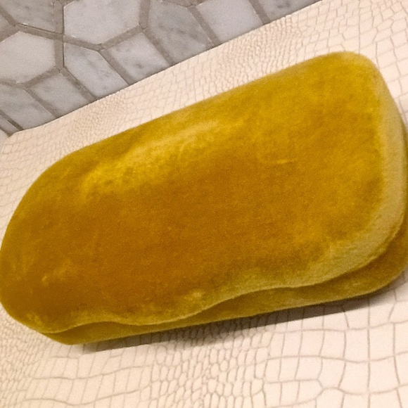 Brand New Green Velvet Glass Case with Silk Pouch and Gucci Cloth XL